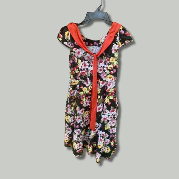 Modcloth Hearts and Roses US 10 black swing party dress with ribbons and flowers - Picture 4 of 4